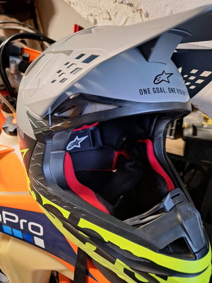 Alpinestars helmet like new
