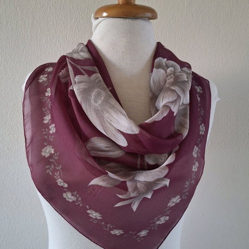 Scarf Made in Italy like new, fuchsia