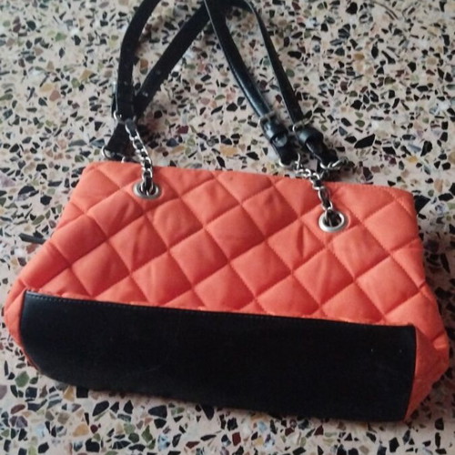 Handbag like new, black and orange