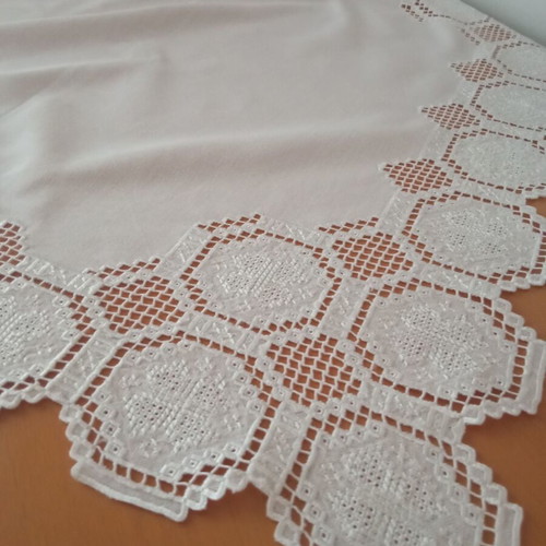 Handmade Lefkaditiko embroidered tablecloth like new, white 0.70x0.70
