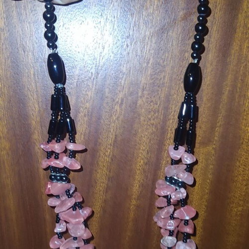 Necklace with simple beads and semi-precious stones new