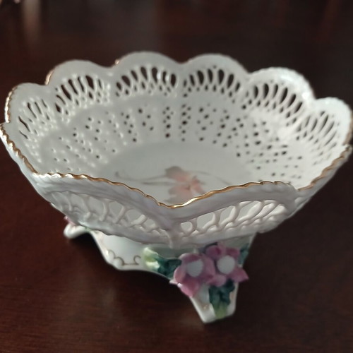 Debelly Fine Porselain Decorative Porcelain Bowl like new