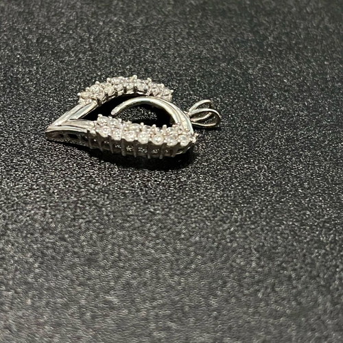 Silver heart pendant like new for a chain