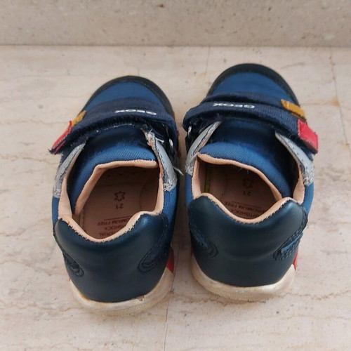 Athletic shoes used with breathable anatomical sole
