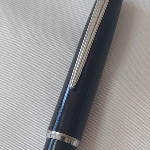 Pelikan Mk10 Silvexa pen used