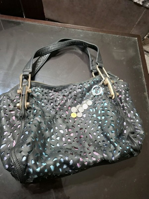 Handbag like new, original design with many compartments