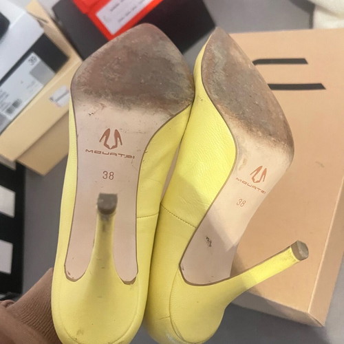 Mourtzi pumps used size 37.5 narrow fit