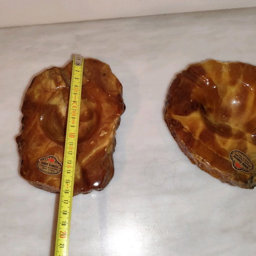 Alabaster ashtrays like new, made in Italy
