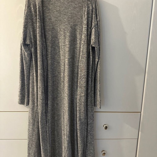Pink Woman cardigan gray used, size medium, long