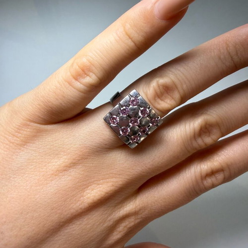 Y2k silver ring used with pink zircon