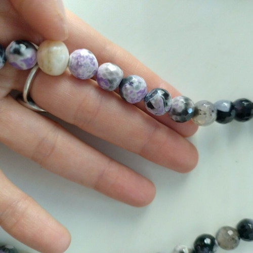 Necklace with precious stones new