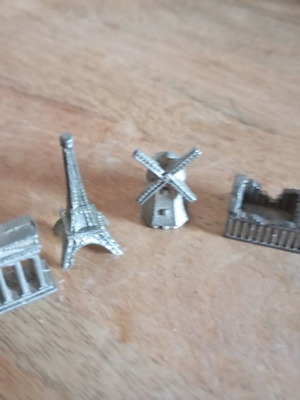 Mini figures από διάφορα σύμβολα 4 χωρών, σαν καινούργιο
