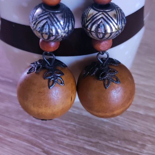Handmade hanging earrings new with wooden beads ethnic