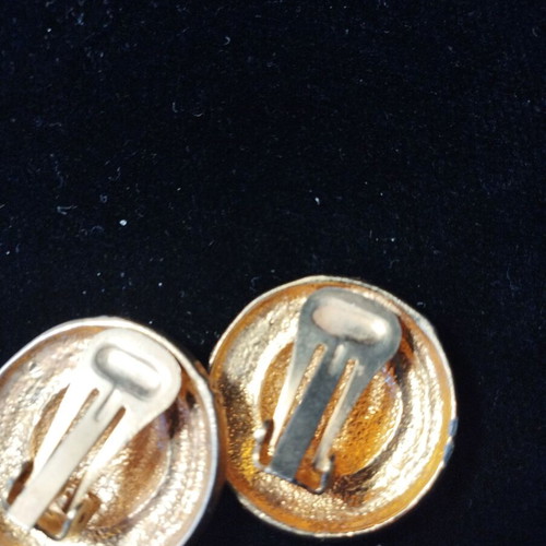 Clip-on earrings used, beige
