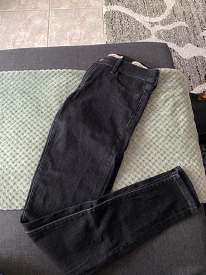 Levi's black jeans like new, size XS 34 6, skinny, vintage