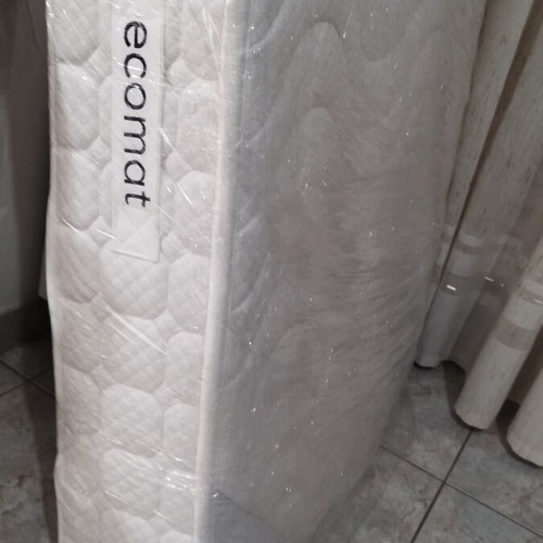 Eco-Mat Coral Mattress 90×200cm like new, 1 year use