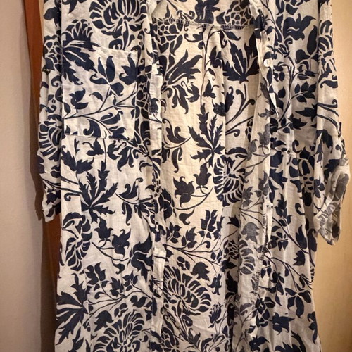 Celestino Collection shirt like new, one size, white with blue floral pattern