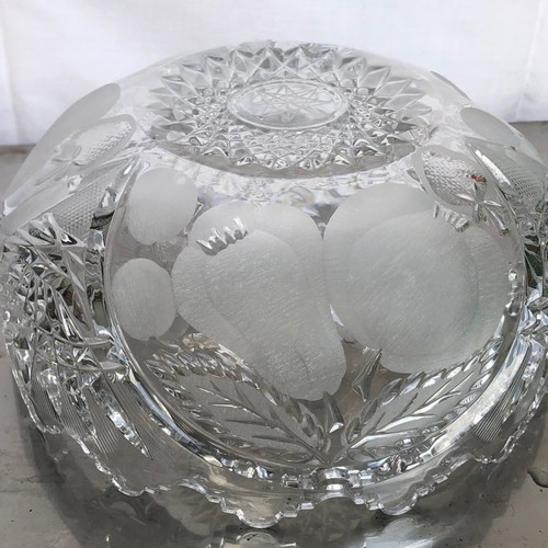 Tagié crystal fruit bowl used with fruit decoration