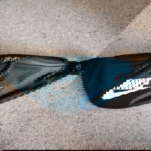 Nike τσαντάκι μπανάνα αυθεντικό