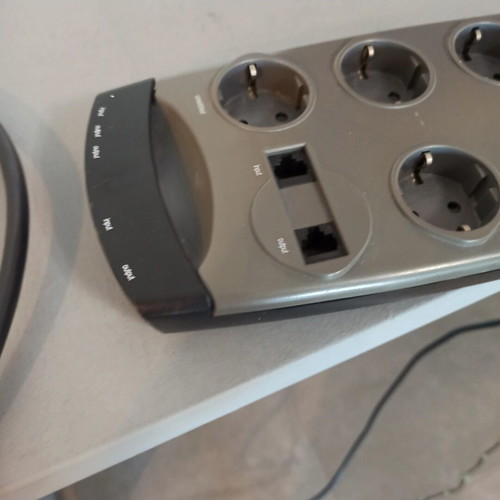 Belkin Surge Master surge protector 7 outlets with switch and 2.90 m cable like new