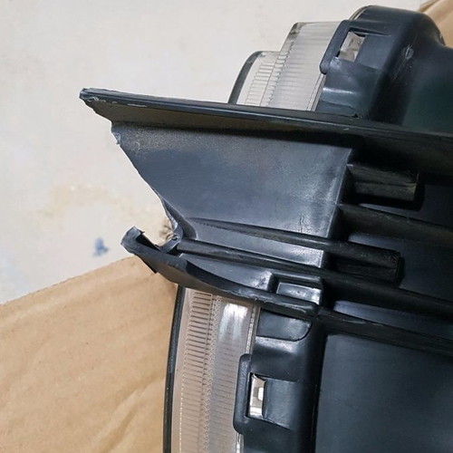 Left headlight Toyota Yaris 2008 used with broken mount