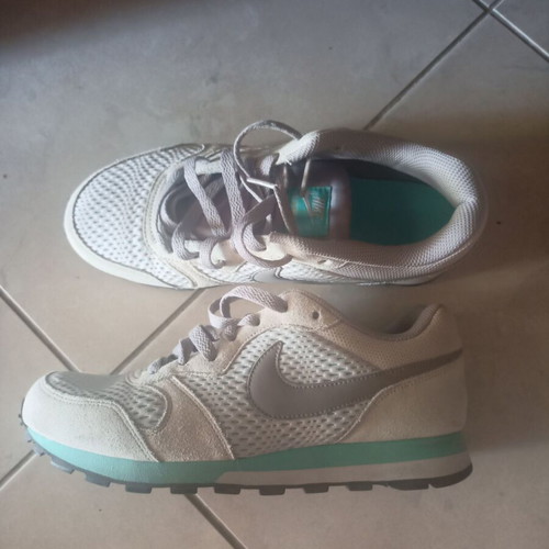 Nike athletic shoes like new, beige and turquoise, size 38
