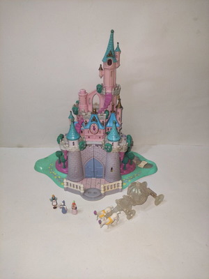 Vnt Polly Pocket Cinderella used with 3 figures and carriage