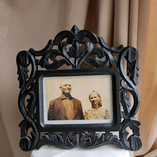 Handmade mango wood frame like new, inspired by Kashmir design