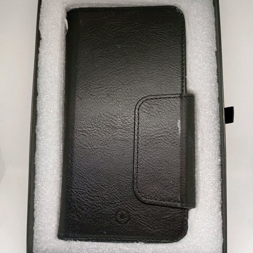 Celly Duomo universal smartphone case up to 6.5" like new, leather wallet type