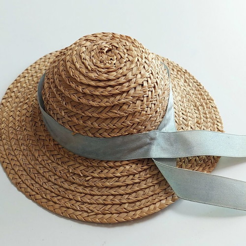 Straw hat for dolls used, miniature with gray satin ribbon