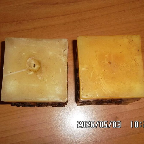 Square scented decorative candles new, set of 2 pieces