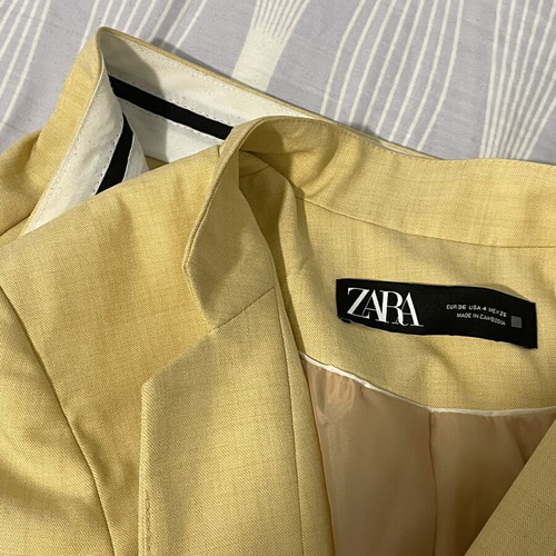 Zara suit used, soft yellow pastel color, size 36
