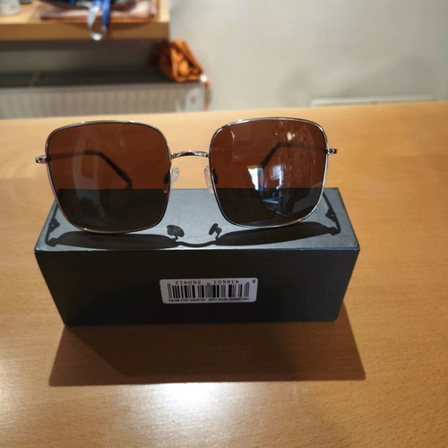 Hawkers sunglasses with thin frame and polaroid lenses new