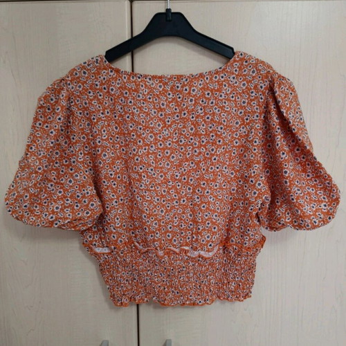 Floral orange top with elastic waist like new Pull & Bear