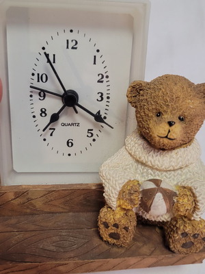 Children's analog table alarm clock