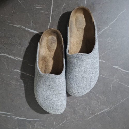 Birkenstock Amsterdam clogs, light gray wool felt, size 37