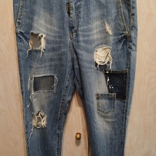 Vagrancy blue rip jeans like new, size M