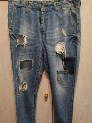 Vagrancy blue rip jeans like new, size M