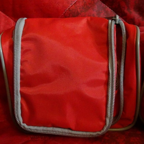 Bags like new, pack of 2, red