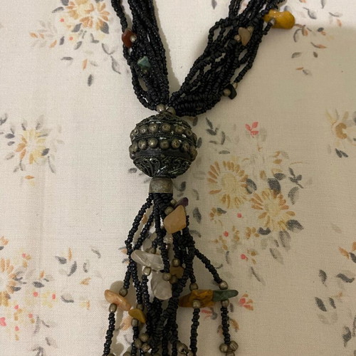 Necklace with semi-precious stones new, black and orange