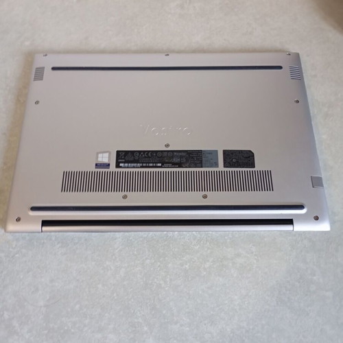 Dell Vostro 5471 14" laptop like new, Intel i5-8250U, AMD Radeon 530, 8GB RAM, 240GB SSD