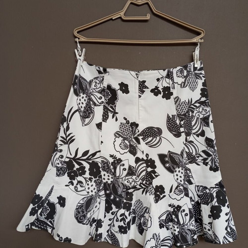 Women's black and white floral A-line skirt like new