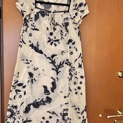 Christian Lacroix knee-length dress with puffed short sleeves white blue like new