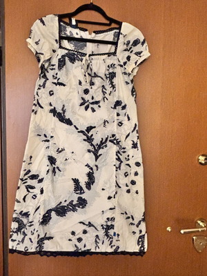 Christian Lacroix knee-length dress with puffed short sleeves white blue like new