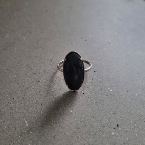 Vintage ring with oval black stone new, silver