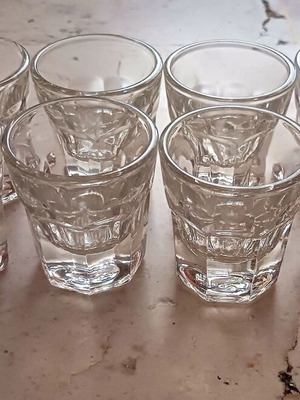 Σφηνοπότηρα χοντρά σαν καινούργια, πακέτο 8 τεμαχίων