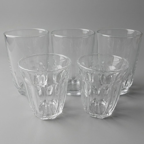 Set of 5 glass wine glasses used