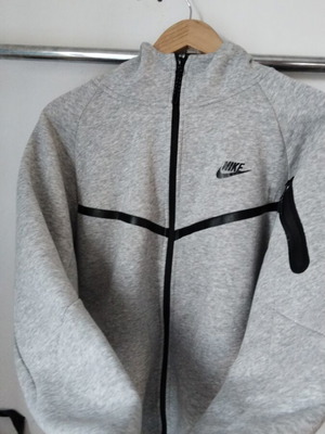 Nike Tech Fleece gray size M in excellent condition
