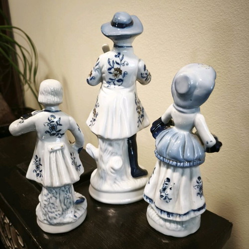 Vintage porcelain figurines like new