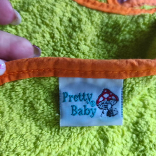 Cotton terry bibs like new, pack of 3 green with orange